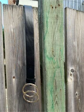 Leather Black Belt by Simons with Gold Double O-Ring Buckle Size Small (S/P)